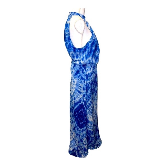 Bisou Bisou blue & white tie dye maxi dress - Picture 3 of 9